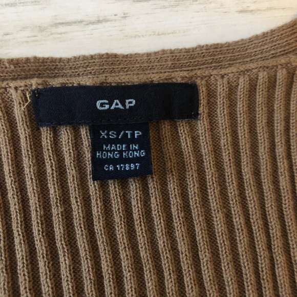 GAP lot of 3 shirts size XS gray, tan and black - Picture 5 of 7